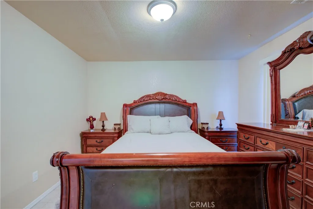 49 W Swallow, Merced, California 95341 home-pic-10
