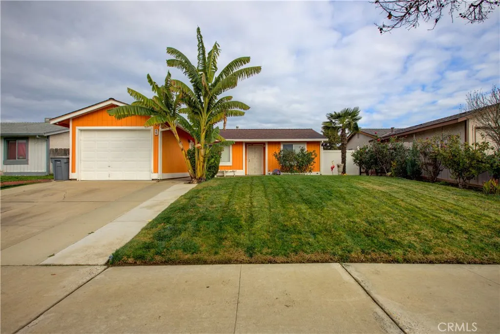 49 W Swallow, Merced, California 95341 home-pic-2