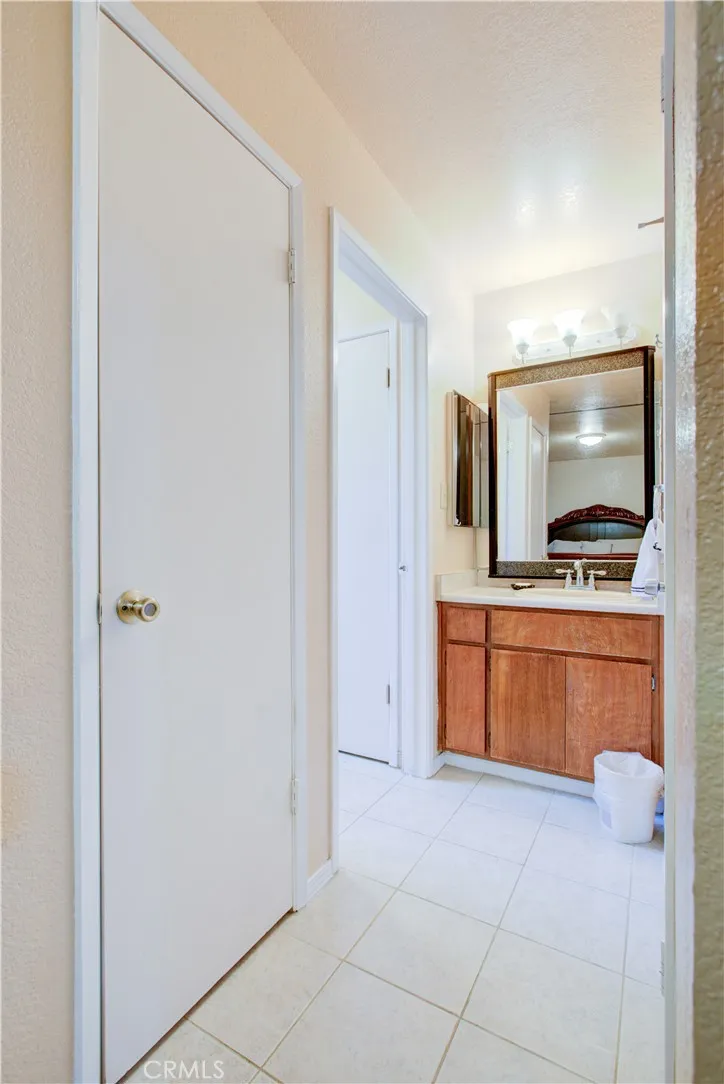 49 W Swallow, Merced, California 95341 home-pic-11