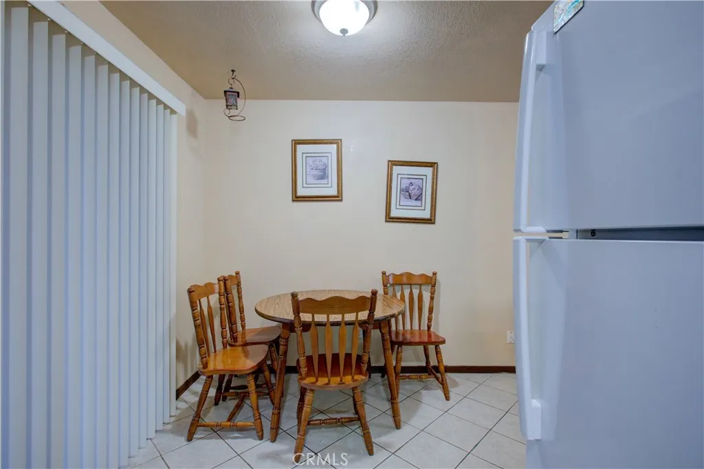 49 W Swallow, Merced, California 95341 home-pic-23