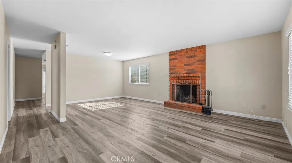 12737 Carob Court, Chino, California 91710 home-pic-4