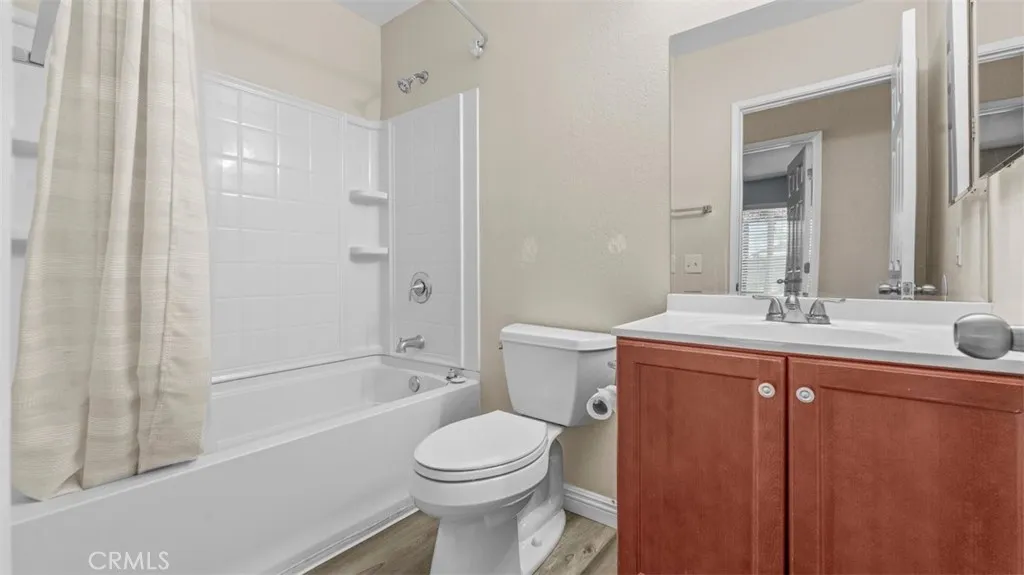 12737 Carob Court, Chino, California 91710 home-pic-21