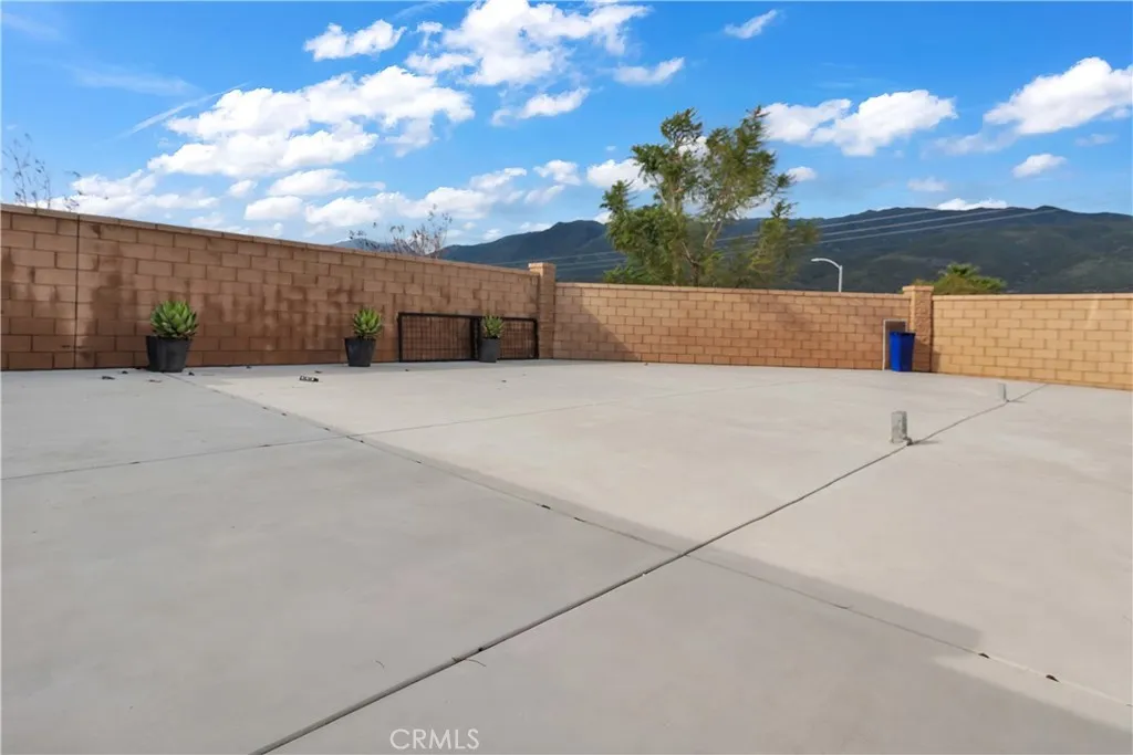 5264 Darwin, Fontana, California 92336 home-pic-37