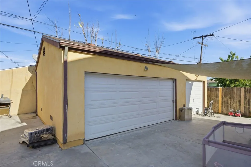 147 - 149 E 105th Street, Los Angeles, California 90003 home-pic-3