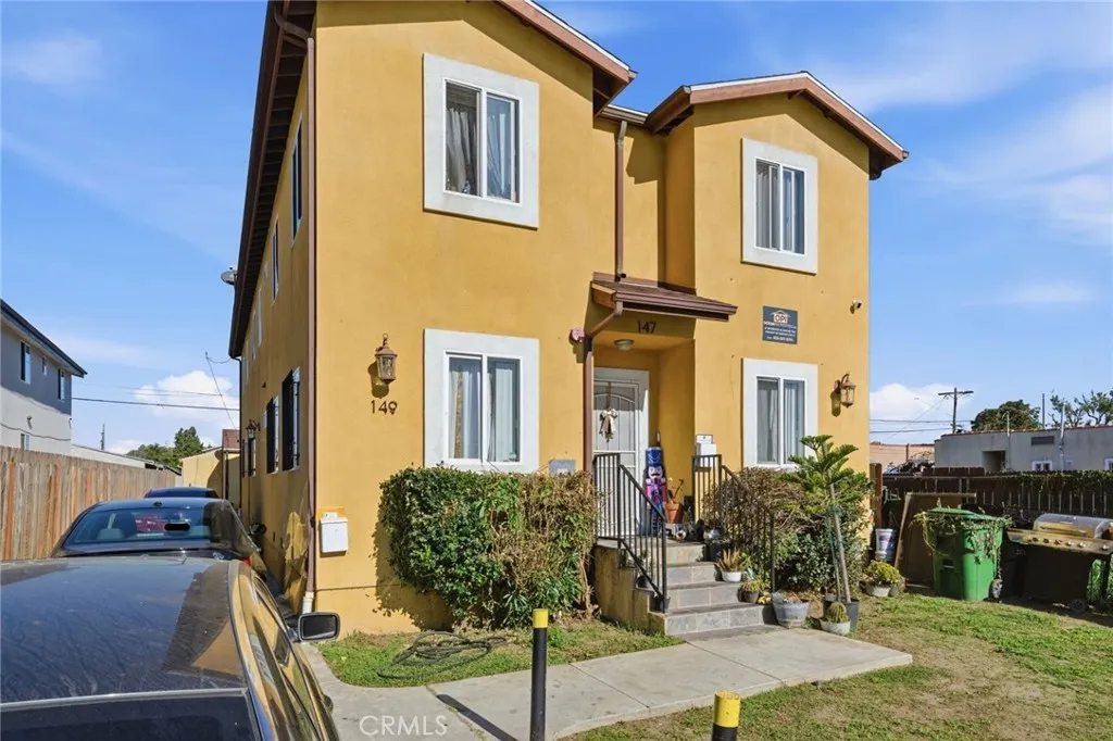 147 - 149 E 105th Street, Los Angeles, California 90003 home-pic-1