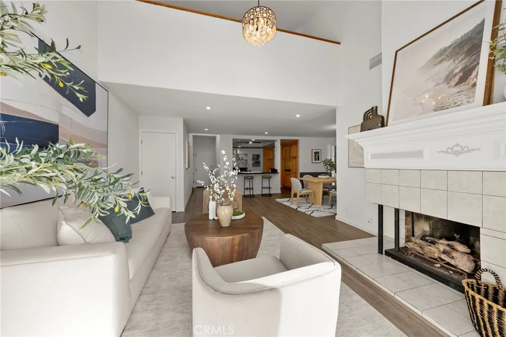 8180 Manitoba 334, Playa Del Rey, California 90293 home-pic-1
