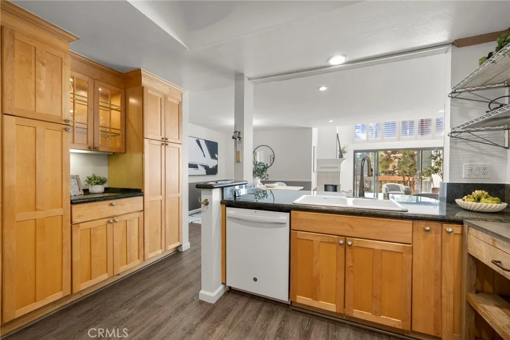 8180 Manitoba 334, Playa Del Rey, California 90293 home-pic-7