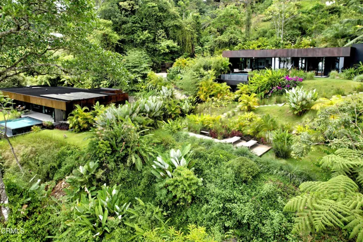 Villas Drone - final shot in each galler