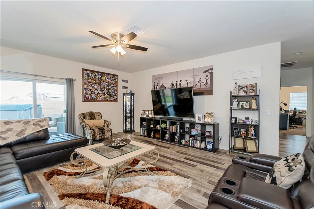 5659 W Avenue J15, Lancaster, California 93536 home-pic-14
