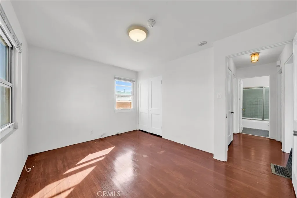 8843 De Haviland, Los Angeles, California 90045 home-pic-28