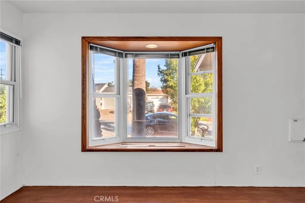 8843 De Haviland, Los Angeles, California 90045 home-pic-8