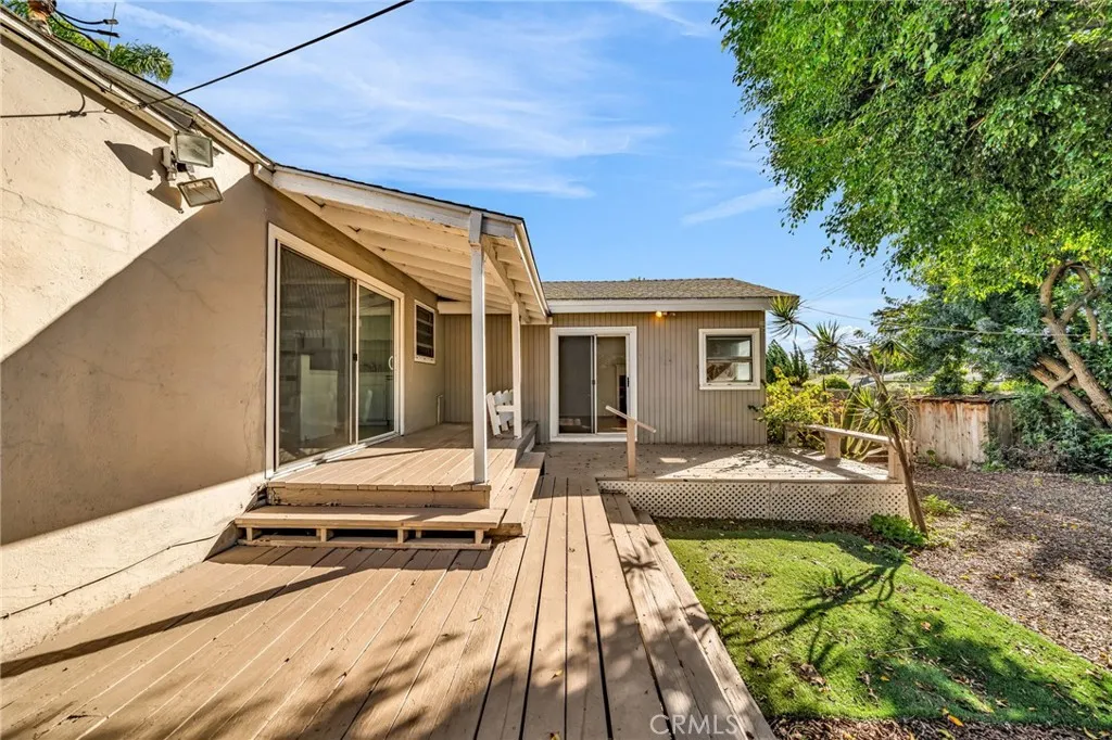 8843 De Haviland, Los Angeles, California 90045 home-pic-36
