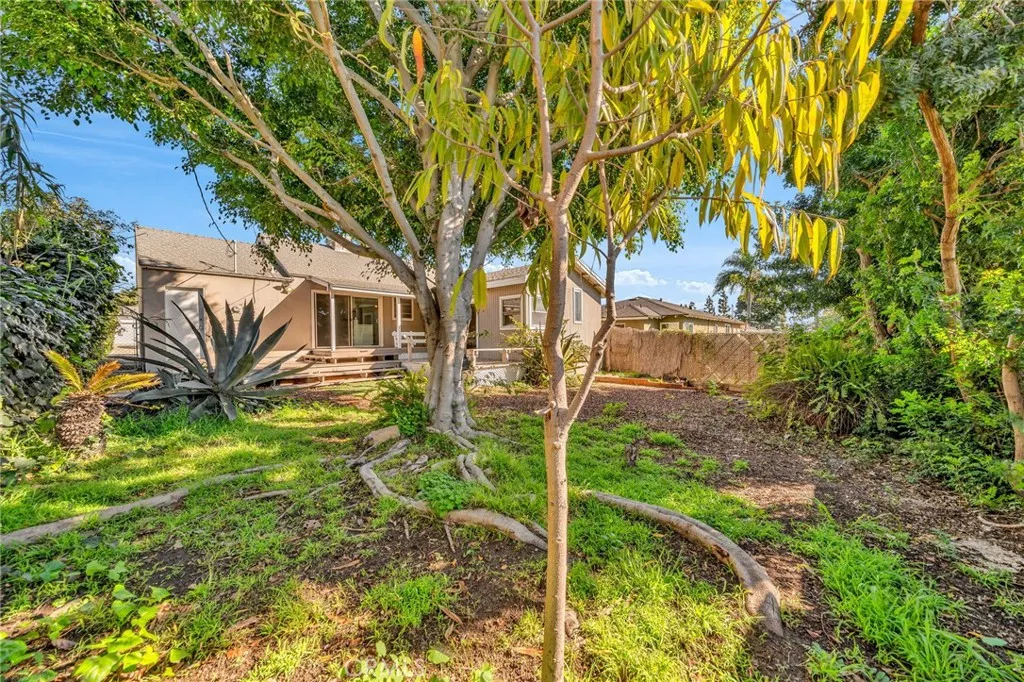 8843 De Haviland, Los Angeles, California 90045 home-pic-41