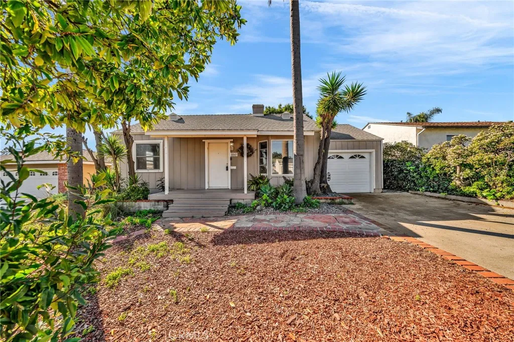 8843 De Haviland, Los Angeles, California 90045 home-pic-1