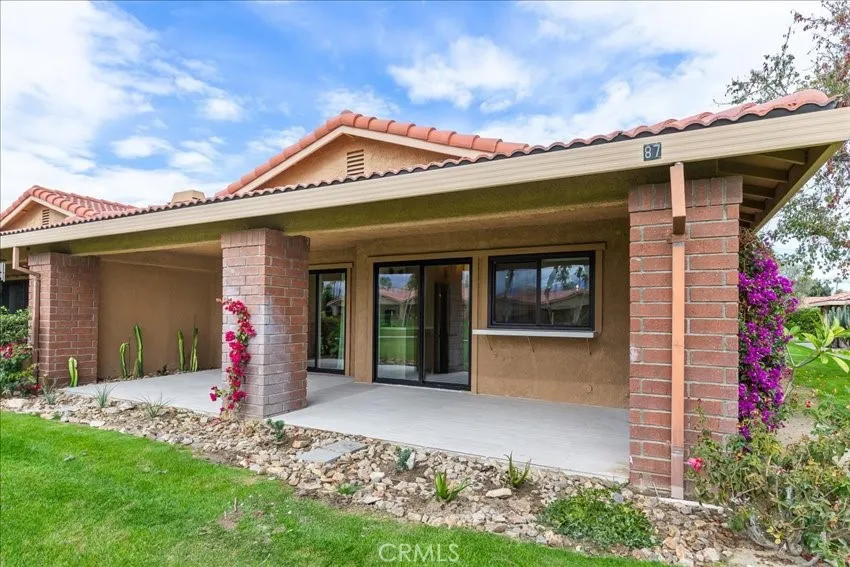 87 Camino Arroyo N, Palm Desert, California 92260 home-pic-11