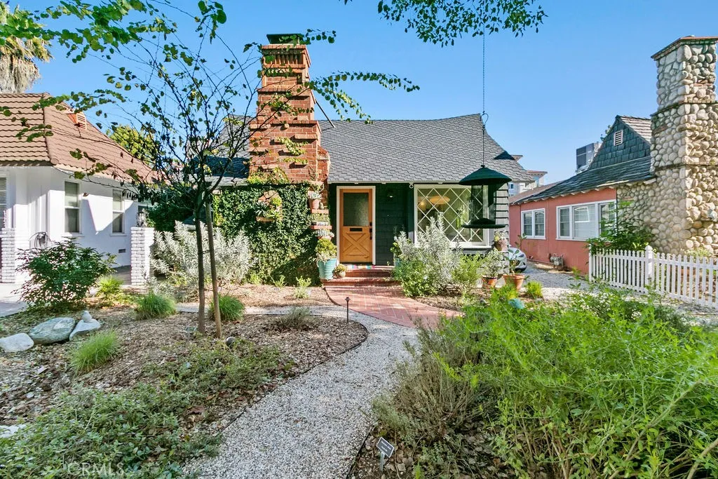 4030 Willowcrest, Studio City, California 91604 home-pic-1