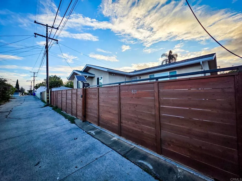 819 821 Raven Street, San Diego, California 92102 home-pic-19