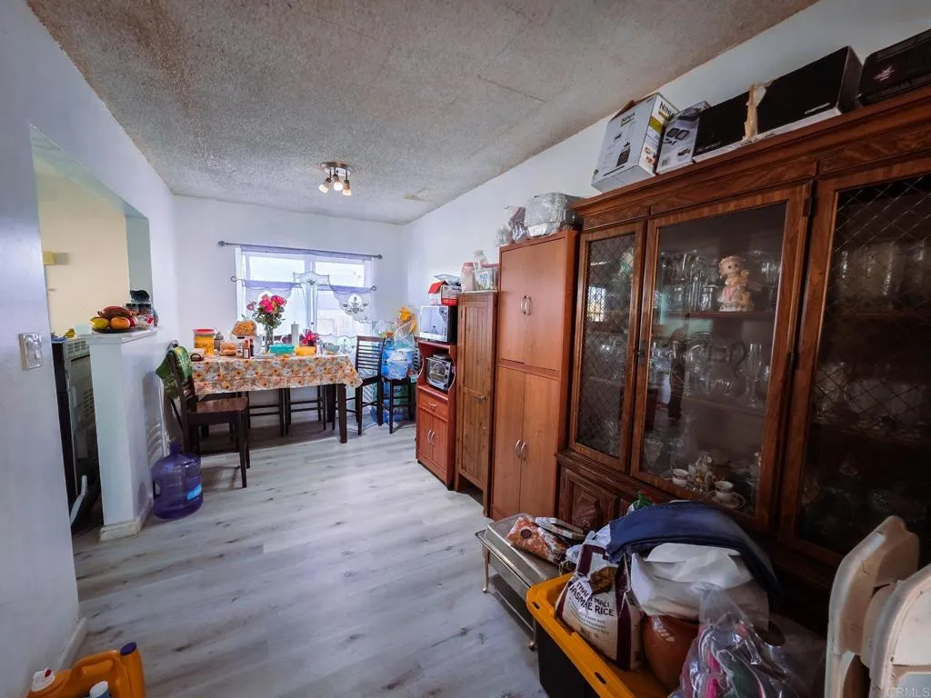 819 821 Raven Street, San Diego, California 92102 home-pic-6