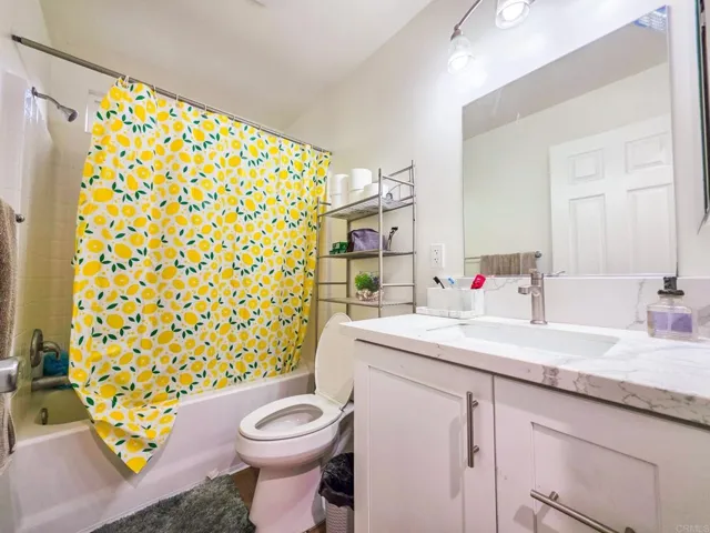 ADU - Hall Bathroom