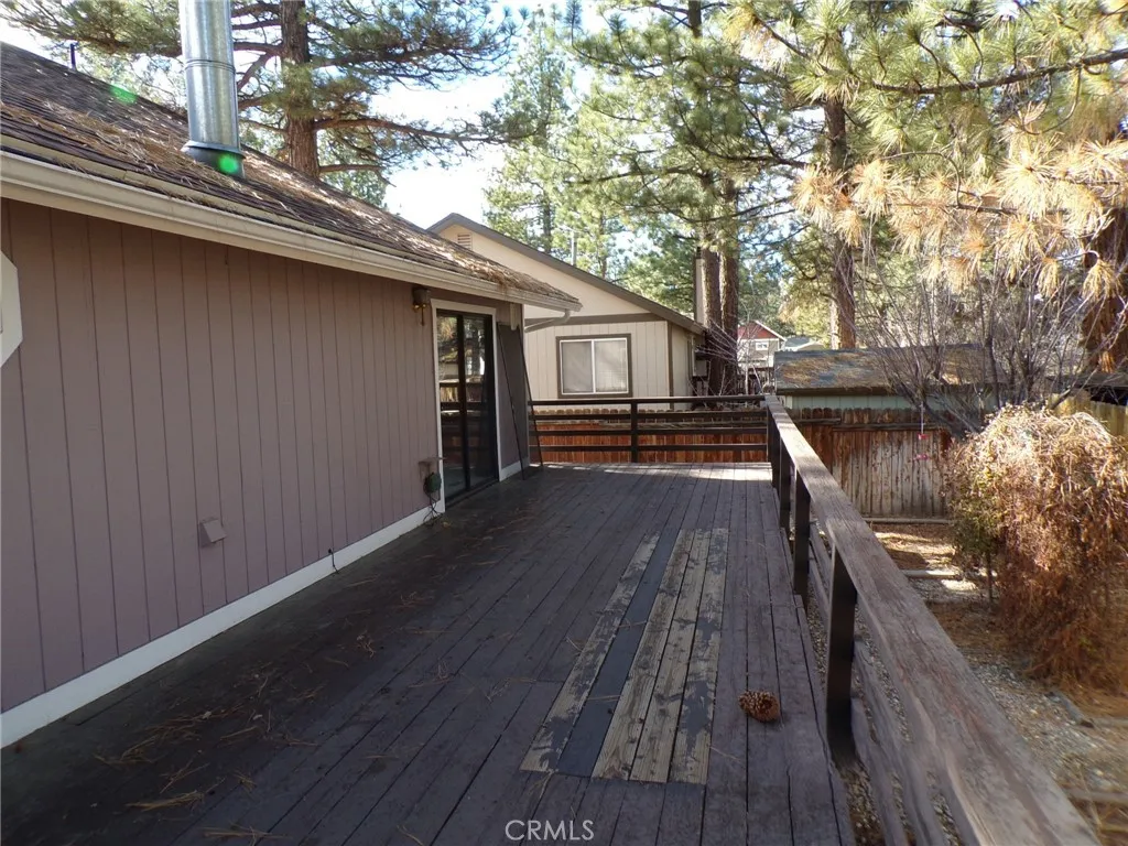 441 Angeles, Big Bear City, California 92314 home-pic-13