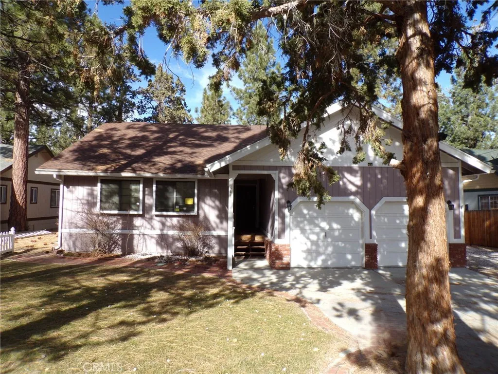 441 Angeles, Big Bear City, California 92314 home-pic-1