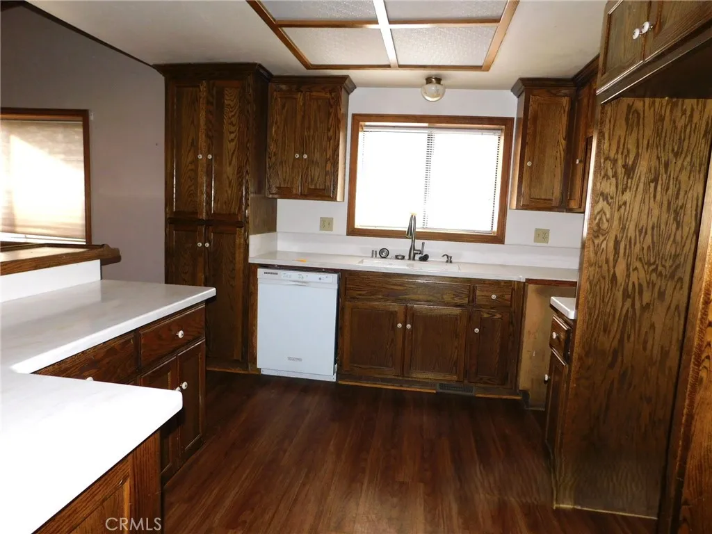 441 Angeles, Big Bear City, California 92314 home-pic-4