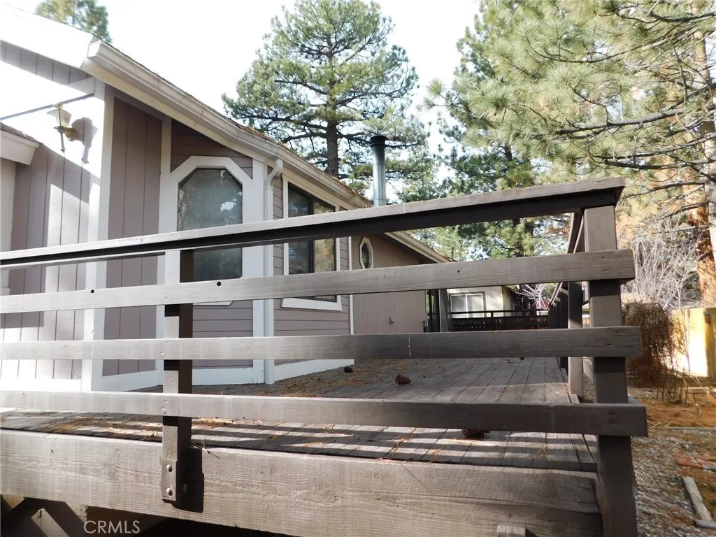 441 Angeles, Big Bear City, California 92314 home-pic-12