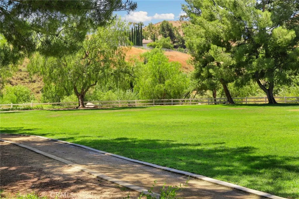 17586 Mountain Court, Riverside, California 92503 home-pic-37