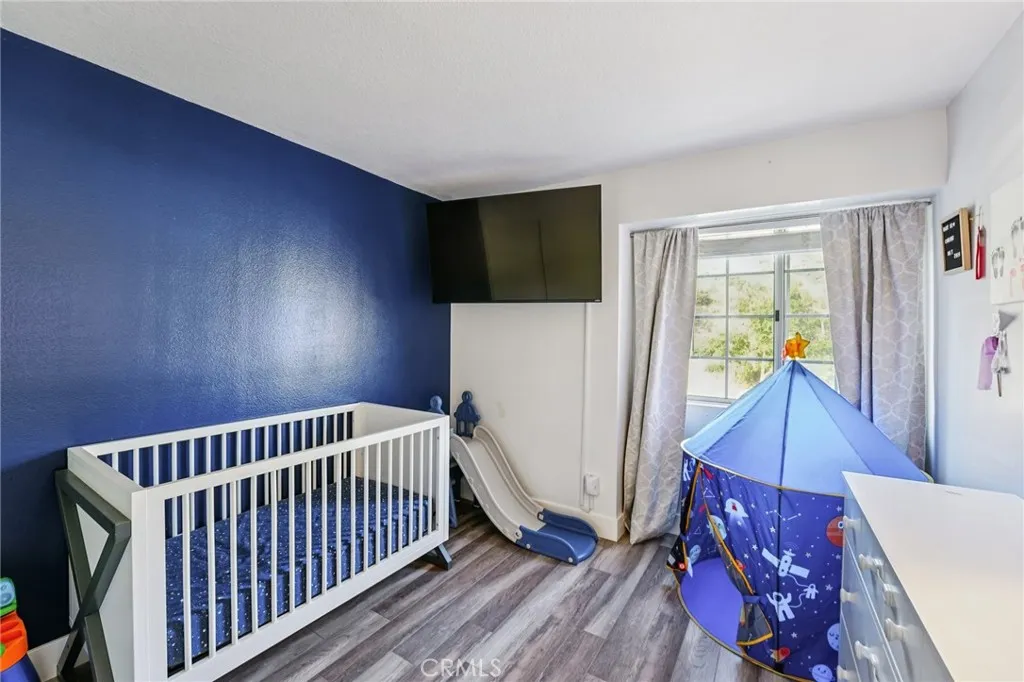 17586 Mountain Court, Riverside, California 92503 home-pic-23