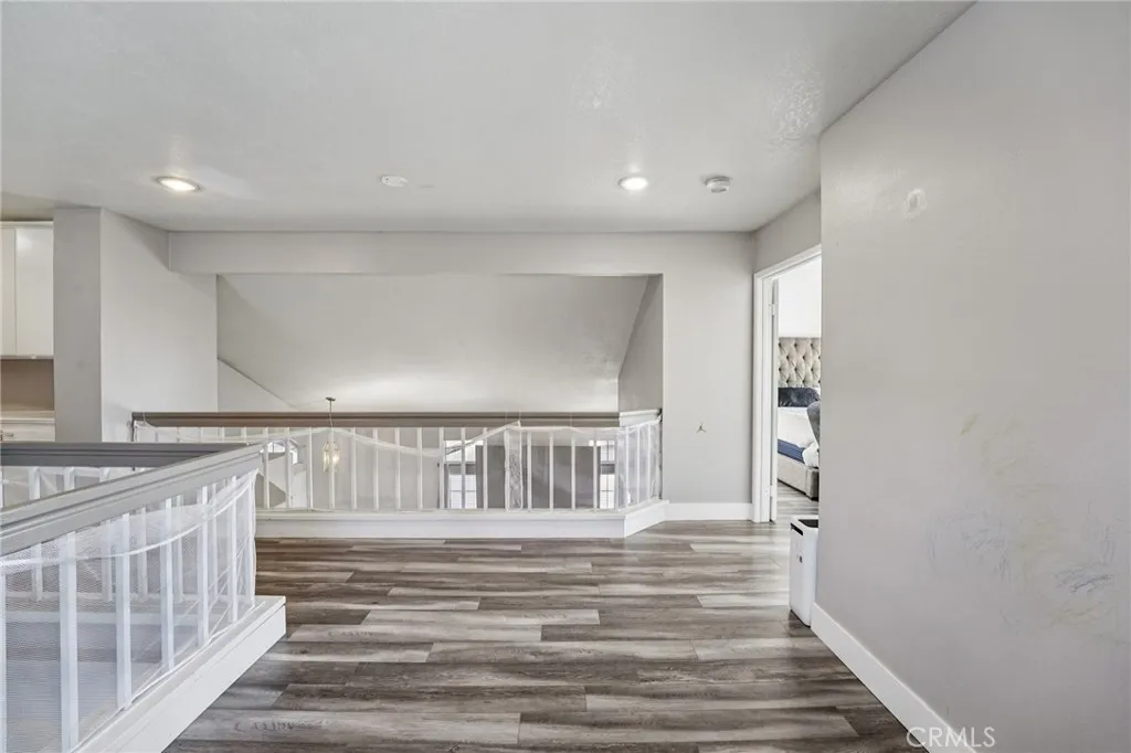 17586 Mountain Court, Riverside, California 92503 home-pic-14