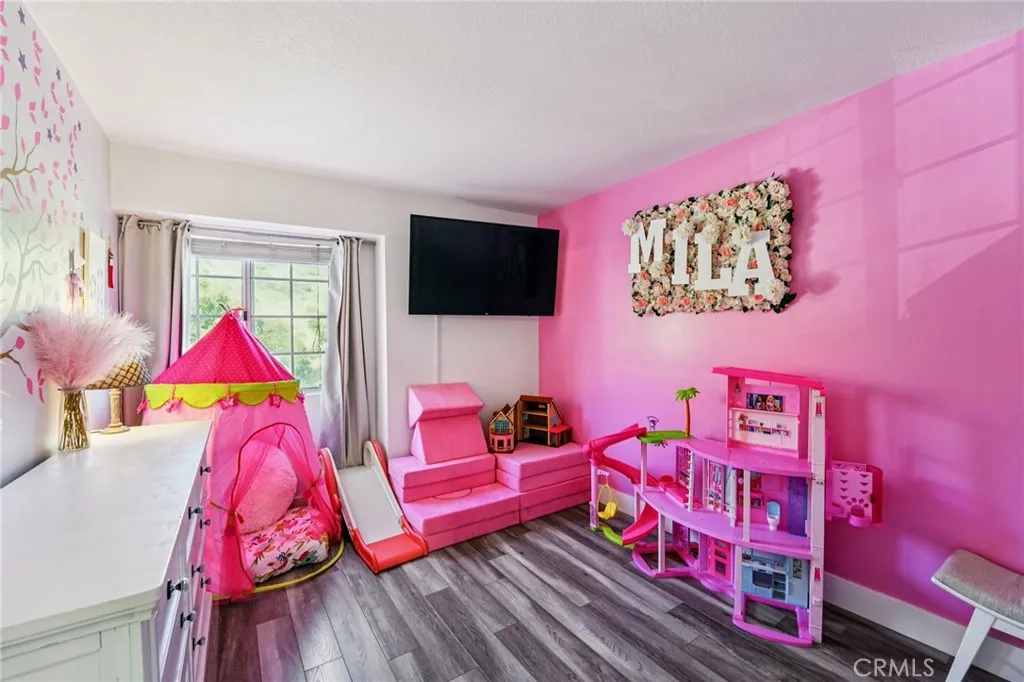 17586 Mountain Court, Riverside, California 92503 home-pic-20