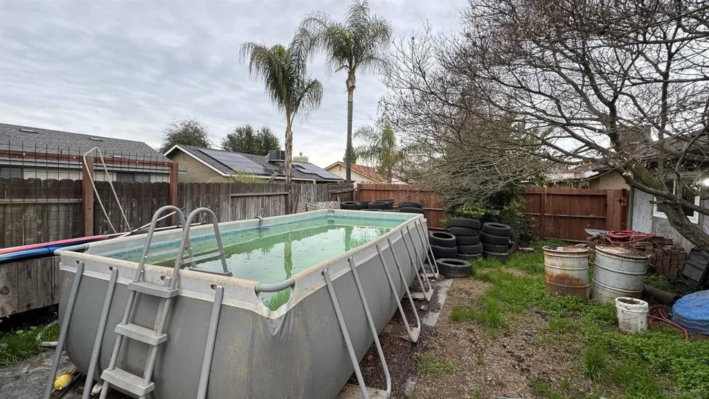 3642 W Redlands Ave, Fresno, California 93722 home-pic-27