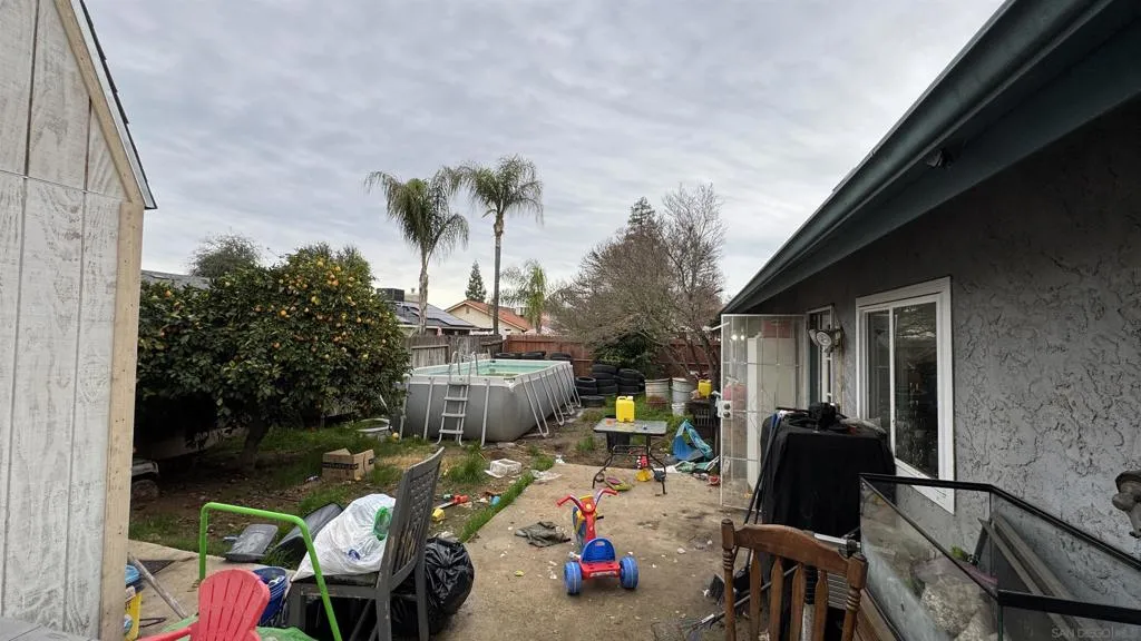 3642 W Redlands Ave, Fresno, California 93722 home-pic-22