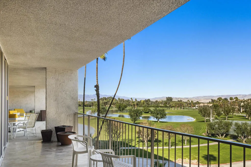 899 Island Drive 402, Rancho Mirage, California 92270 home-pic-26