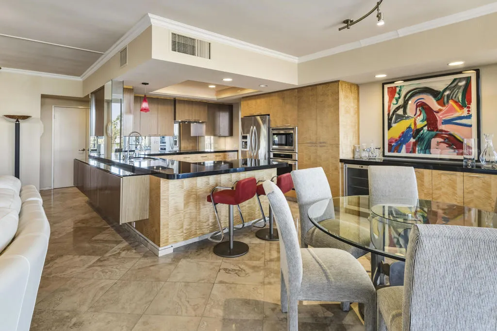 899 Island Drive 402, Rancho Mirage, California 92270 home-pic-10