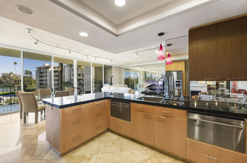 899 Island Drive 402, Rancho Mirage, California 92270 home-pic-8