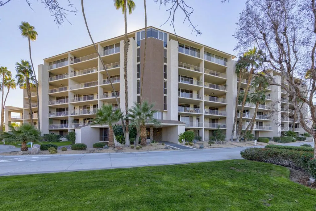 899 Island Drive 402, Rancho Mirage, California 92270 home-pic-30