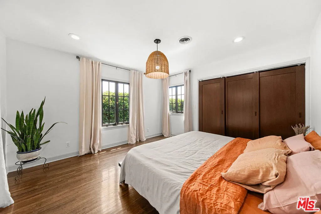 6626 Cahuenga Terrace, Los Angeles, California 90068 home-pic-19