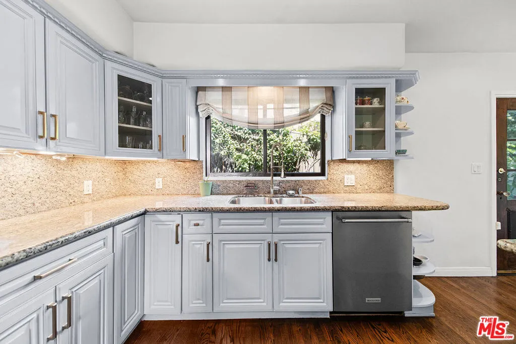 6626 Cahuenga Terrace, Los Angeles, California 90068 home-pic-14