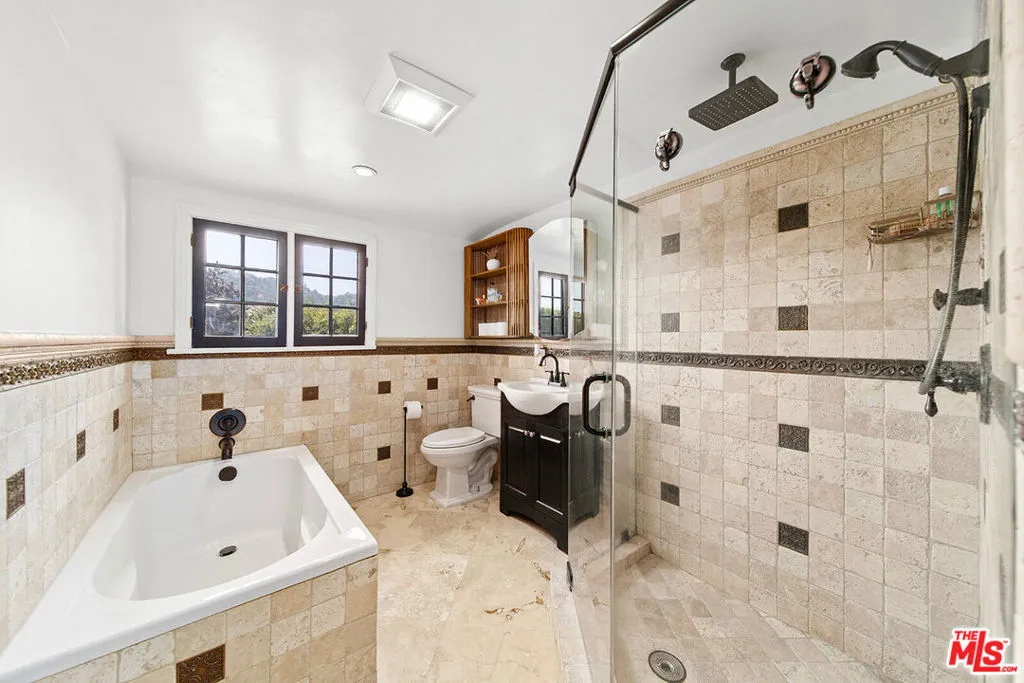 6626 Cahuenga Terrace, Los Angeles, California 90068 home-pic-20