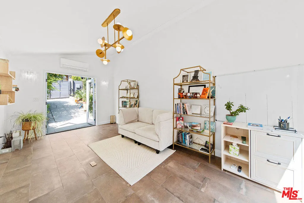 6626 Cahuenga Terrace, Los Angeles, California 90068 home-pic-27
