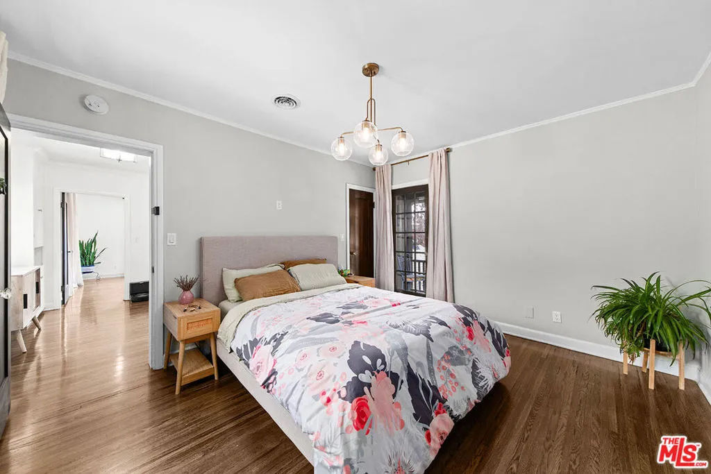 6626 Cahuenga Terrace, Los Angeles, California 90068 home-pic-21