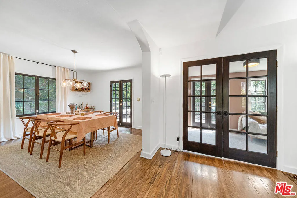 6626 Cahuenga Terrace, Los Angeles, California 90068 home-pic-11