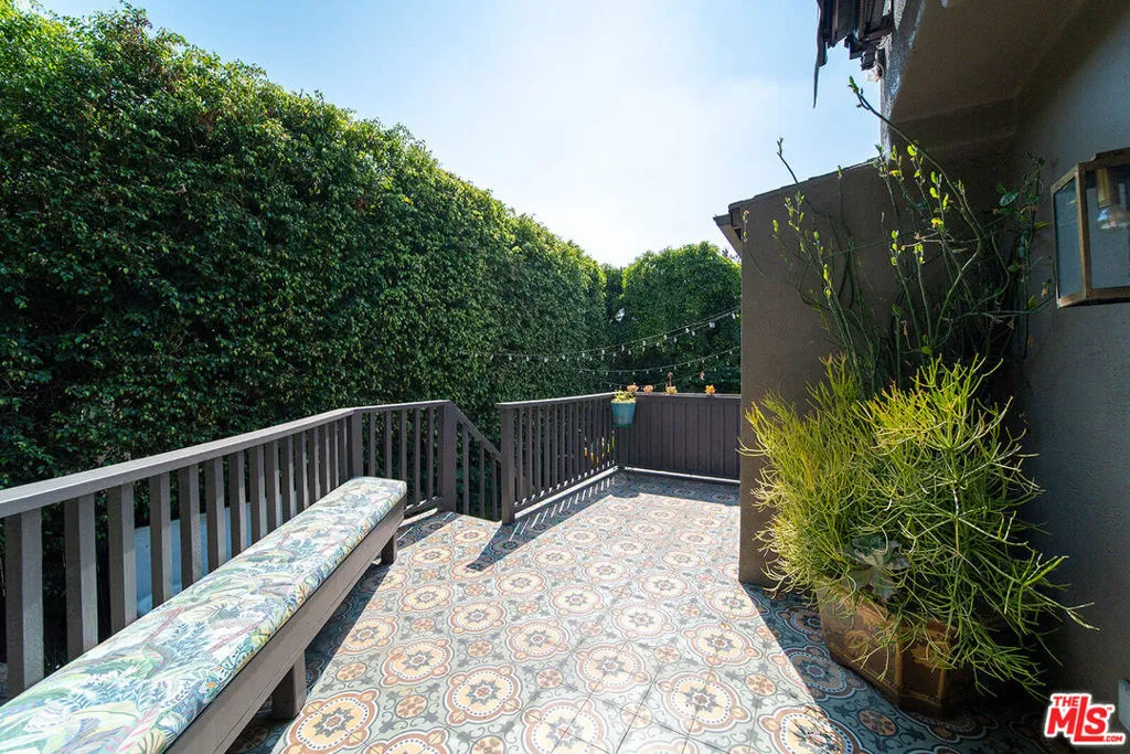 6626 Cahuenga Terrace, Los Angeles, California 90068 home-pic-34