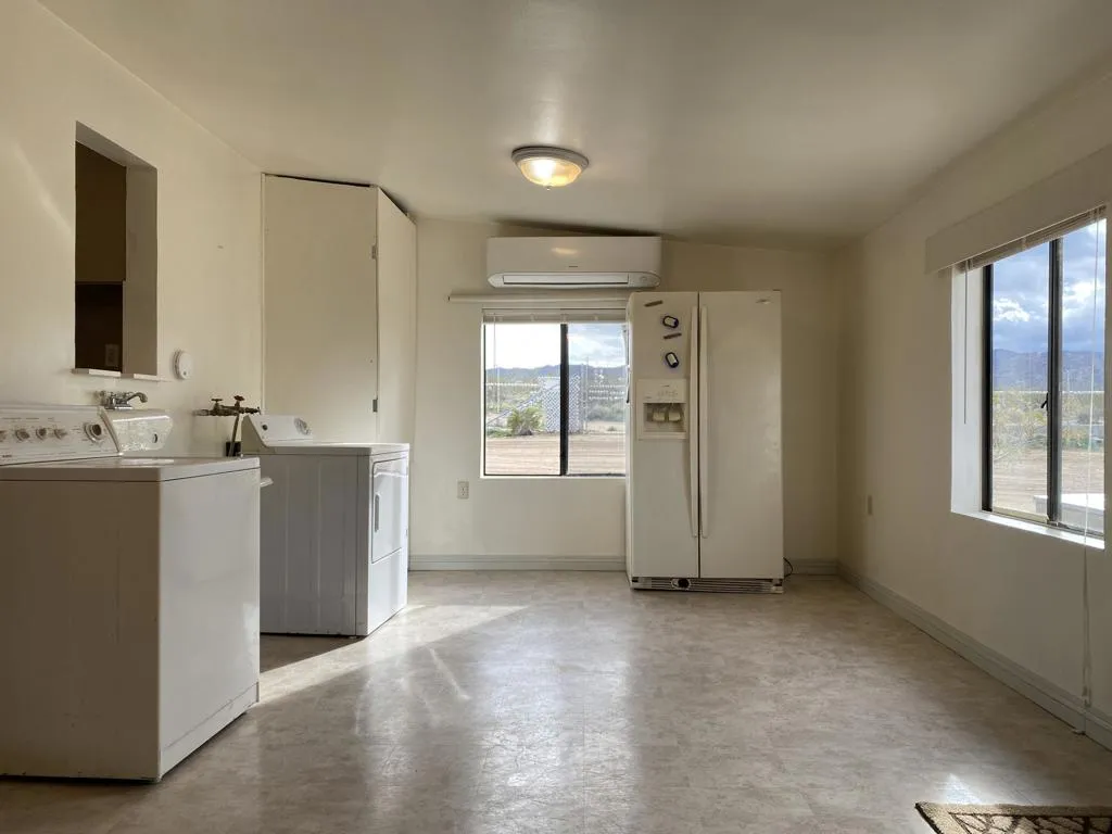 52020 Joshua Tree Road, Johnson Valley, California 92285 home-pic-25