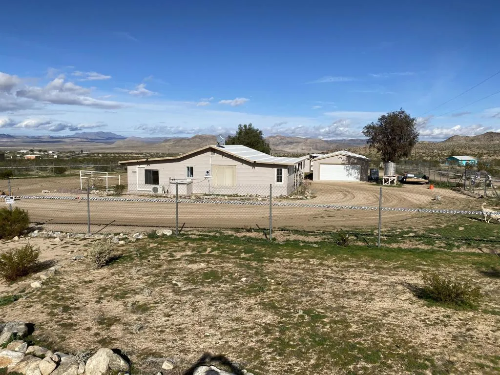 52020 Joshua Tree Road, Johnson Valley, California 92285 home-pic-6