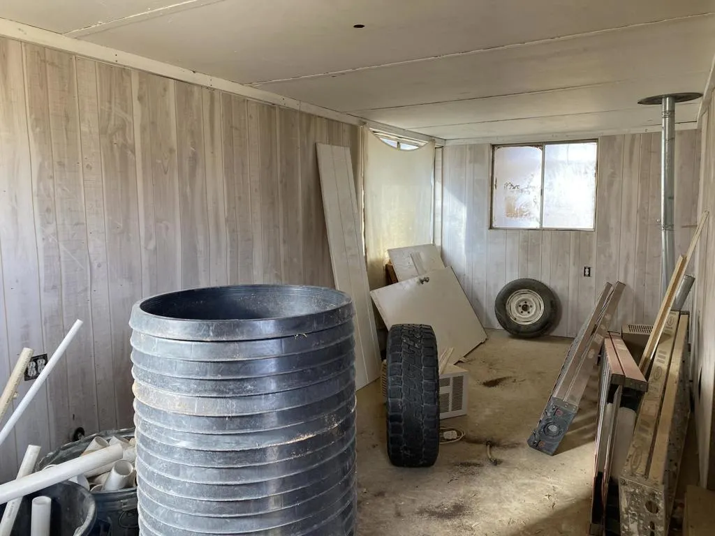52020 Joshua Tree Road, Johnson Valley, California 92285 home-pic-37