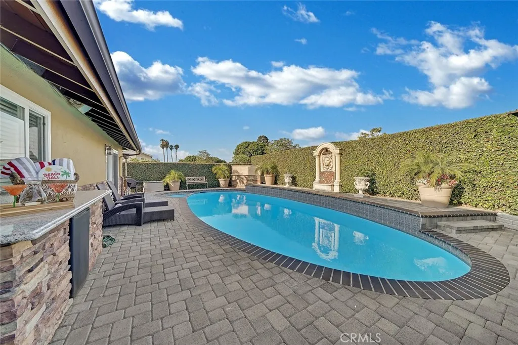21382 Lemontree, Huntington Beach, California 92646 home-pic-24