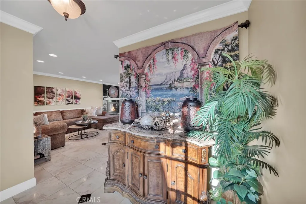 21382 Lemontree, Huntington Beach, California 92646 home-pic-4