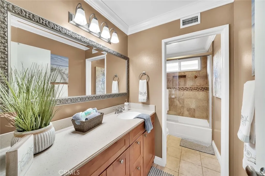 21382 Lemontree, Huntington Beach, California 92646 home-pic-20